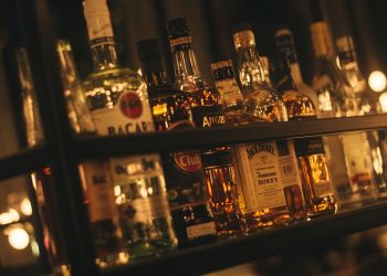 A budapesti romkocsma túra ahol elkerülhető sorban állás