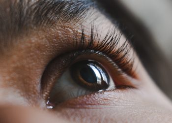 A szürkehályog műtét folyamata – Előzetes vizsgálatoktól a műtét utáni életig